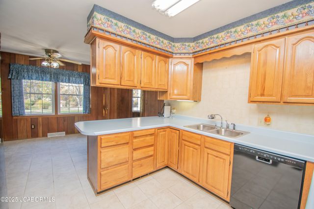 756 S SUMMIT DRIVE, Holts Summit, MO 65043