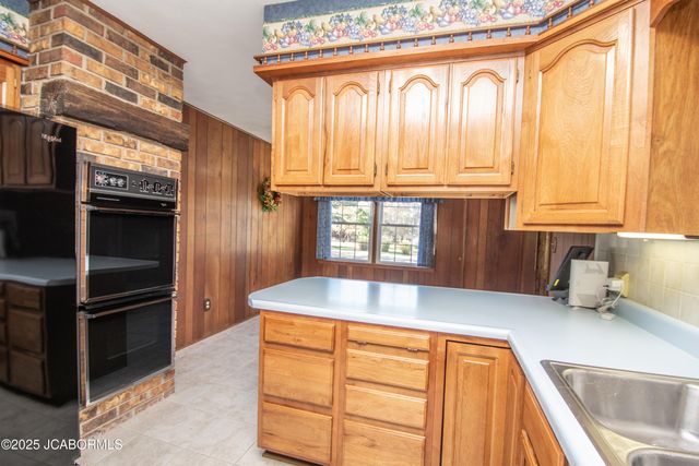 756 S SUMMIT DRIVE, Holts Summit, MO 65043