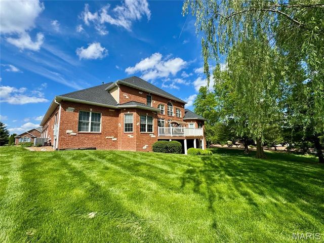 1034 Far Oaks Drive, Caseyville, IL 62232