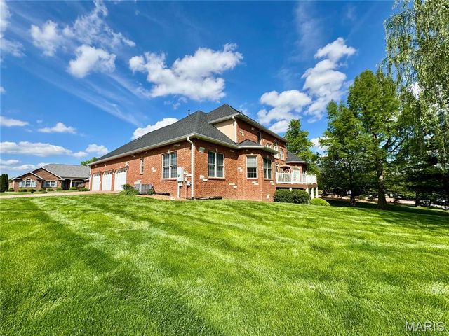 1034 Far Oaks Drive, Caseyville, IL 62232