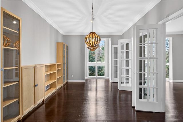 1 Willow Glen NE, Atlanta, GA 30342