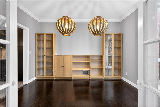 1 Willow Glen NE, Atlanta, GA 30342