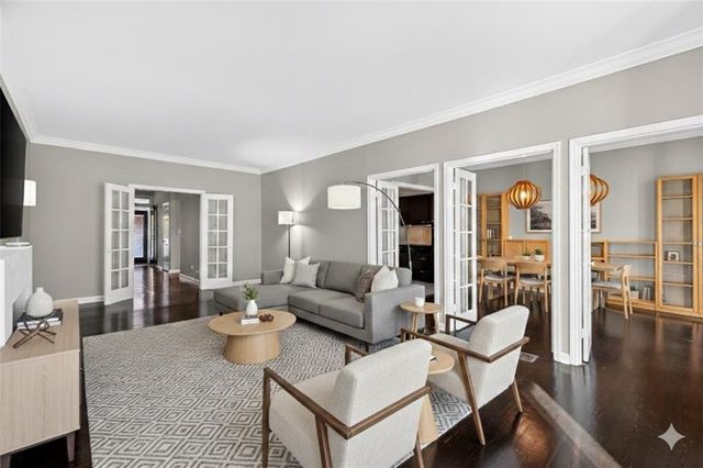 1 Willow Glen NE, Atlanta, GA 30342