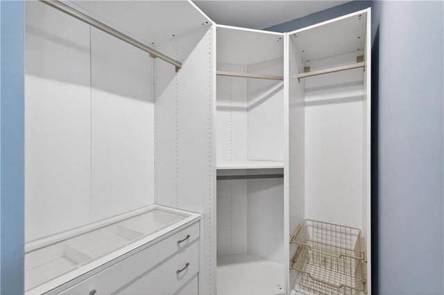 1 Willow Glen NE, Atlanta, GA 30342