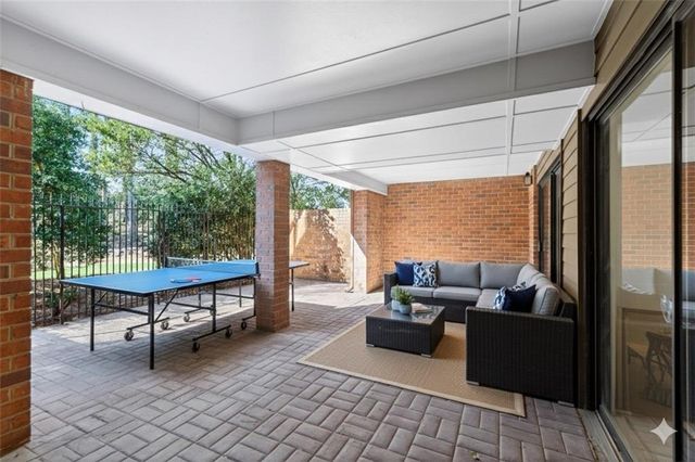 1 Willow Glen NE, Atlanta, GA 30342