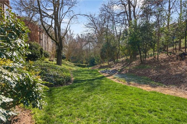 1 Willow Glen NE, Atlanta, GA 30342