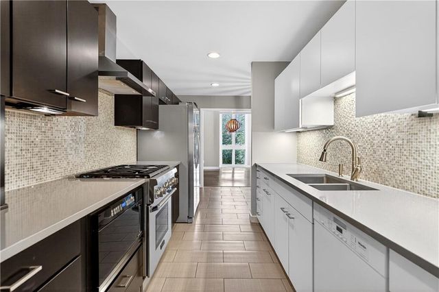 1 Willow Glen NE, Atlanta, GA 30342