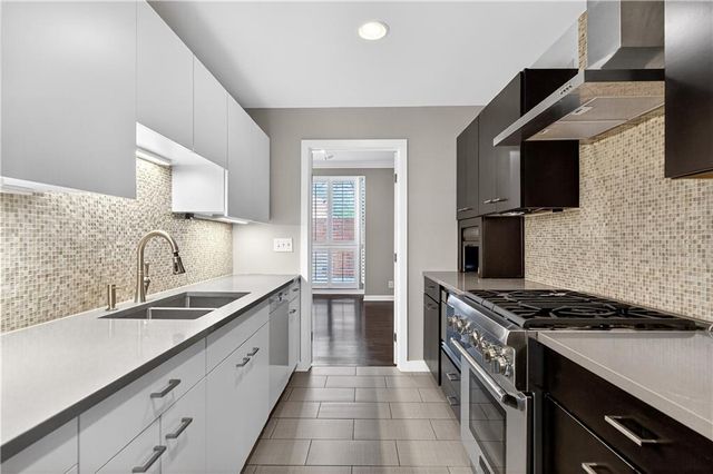 1 Willow Glen NE, Atlanta, GA 30342