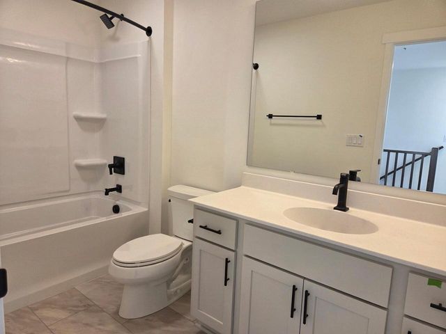 1275 Wild Rye LANE, Oconomowoc, WI 53066