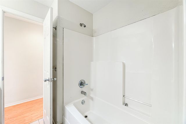 12840 E Camino Famoso, Galveston, TX 77554