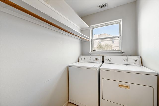 12840 E Camino Famoso, Galveston, TX 77554