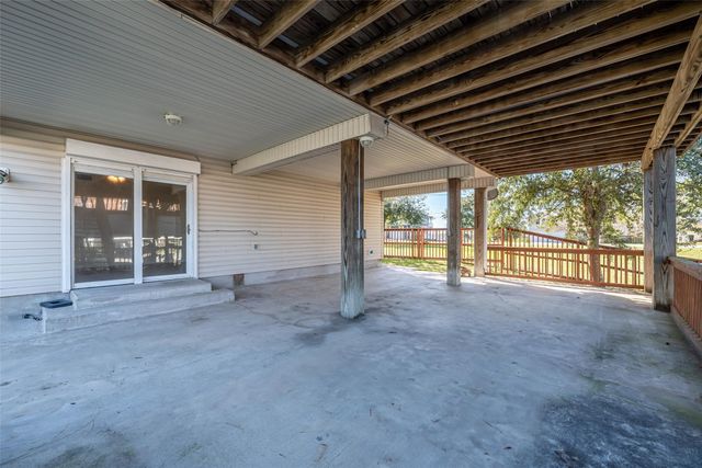 12840 E Camino Famoso, Galveston, TX 77554