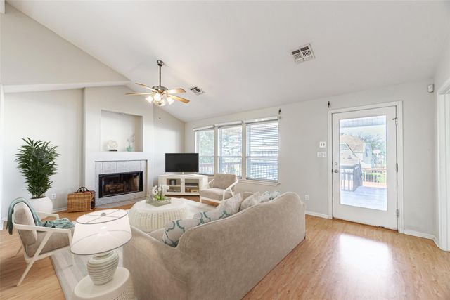 12840 E Camino Famoso, Galveston, TX 77554