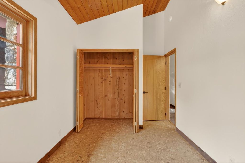 Image 31 of property listing at 32115 Rock Hill Lane, Auberry, CA 93602
