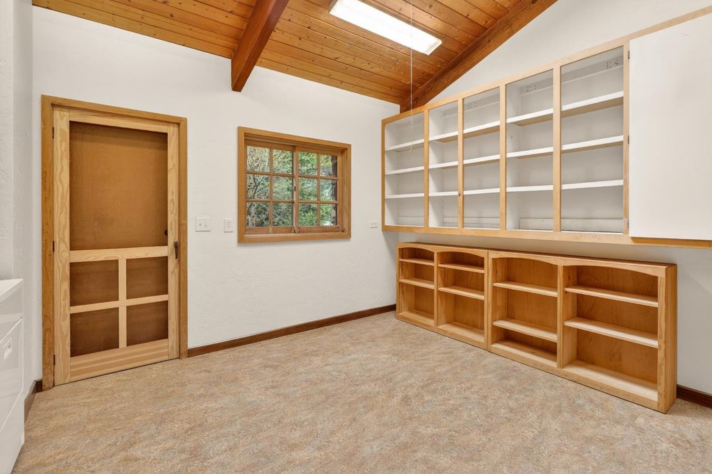 Image 33 of property listing at 32115 Rock Hill Lane, Auberry, CA 93602
