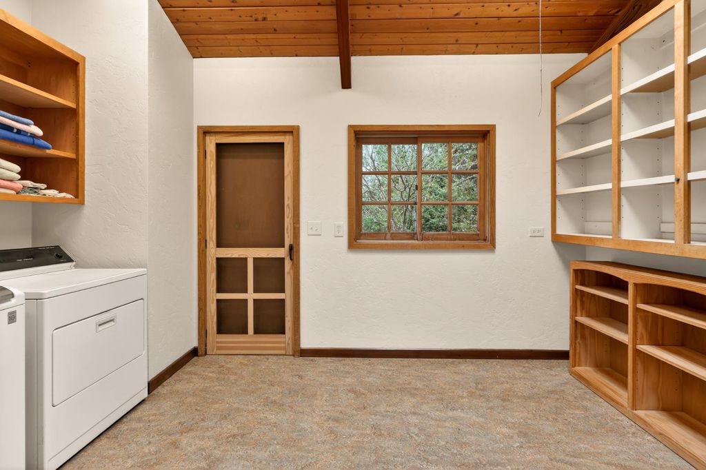 Image 34 of property listing at 32115 Rock Hill Lane, Auberry, CA 93602
