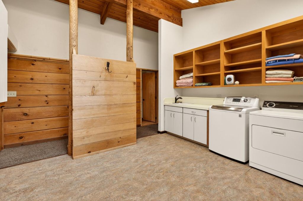 Image 35 of property listing at 32115 Rock Hill Lane, Auberry, CA 93602