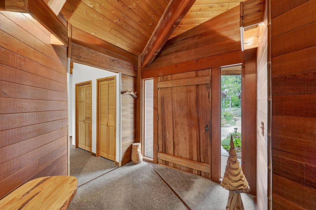 Image 7 of property listing at 32115 Rock Hill Lane, Auberry, CA 93602