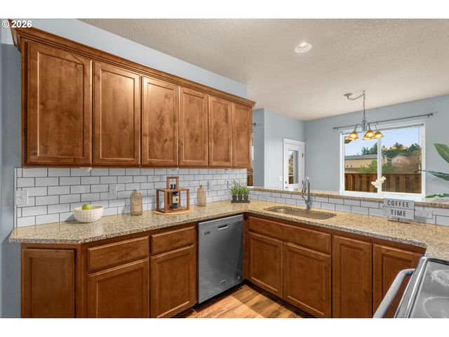 2645 JUNIPER St, Forest Grove, OR 97116