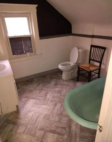 6534 E Firwood Street, Detroit, MI 48210