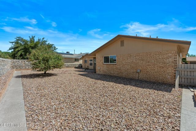 1629 BOB MURPHY Drive, El Paso, TX 79936