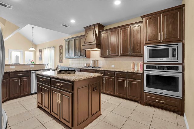 9684 Salvia Drive, Fort Worth, TX 76177