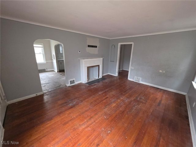 3852 Lee Heights Boulevard, Cleveland, OH 44128