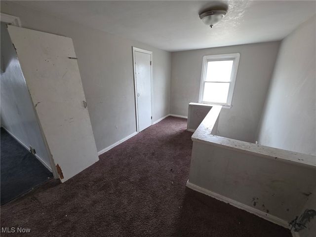 3852 Lee Heights Boulevard, Cleveland, OH 44128