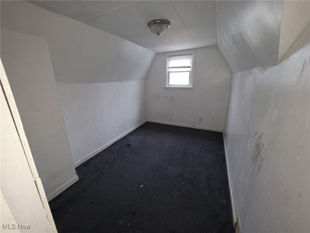 3852 Lee Heights Boulevard, Cleveland, OH 44128