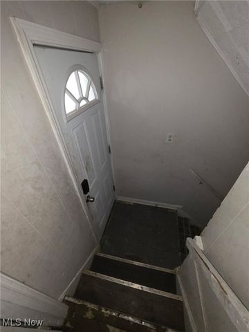 3852 Lee Heights Boulevard, Cleveland, OH 44128