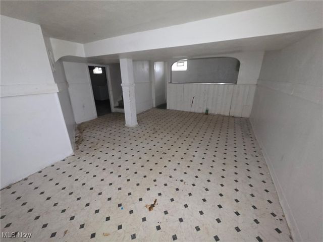 3852 Lee Heights Boulevard, Cleveland, OH 44128