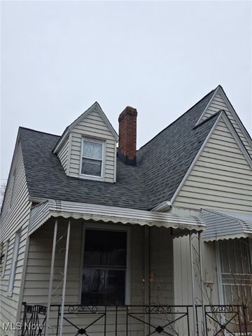 3852 Lee Heights Boulevard, Cleveland, OH 44128