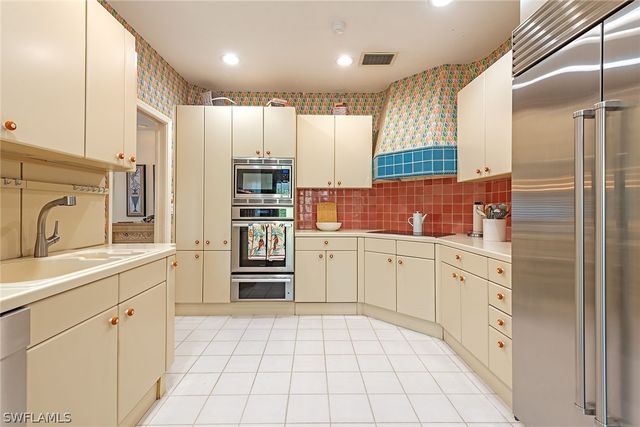 4715 Villa Mare LN 26-16, Naples, FL 34103