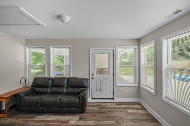 206 Carey Avenue, Greer, SC 29651