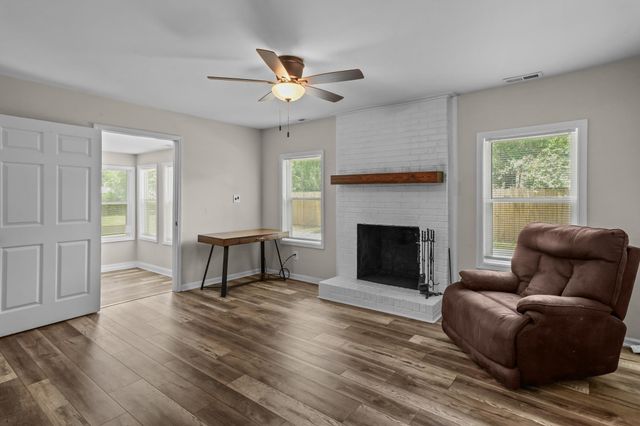 206 Carey Avenue, Greer, SC 29651