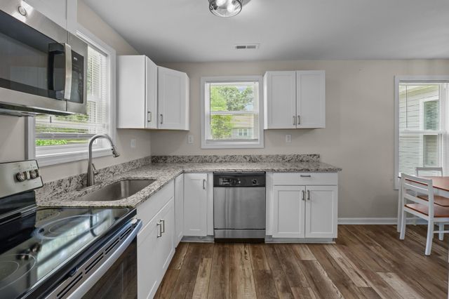 206 Carey Avenue, Greer, SC 29651