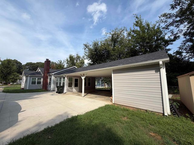 206 Carey Avenue, Greer, SC 29651
