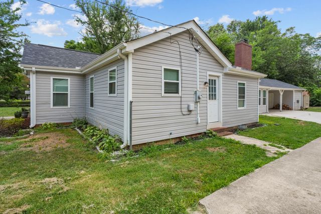 206 Carey Avenue, Greer, SC 29651