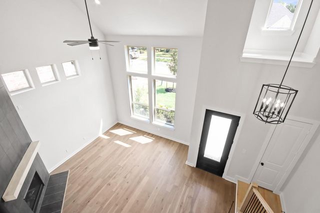 321 Fields Lane, Montgomery, TX 77316