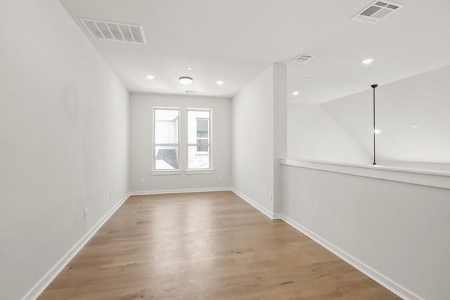 321 Fields Lane, Montgomery, TX 77316