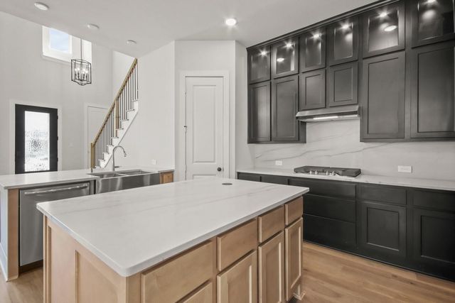 321 Fields Lane, Montgomery, TX 77316