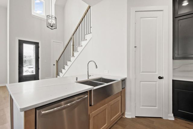 321 Fields Lane, Montgomery, TX 77316