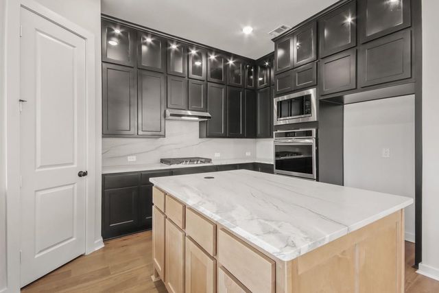 321 Fields Lane, Montgomery, TX 77316