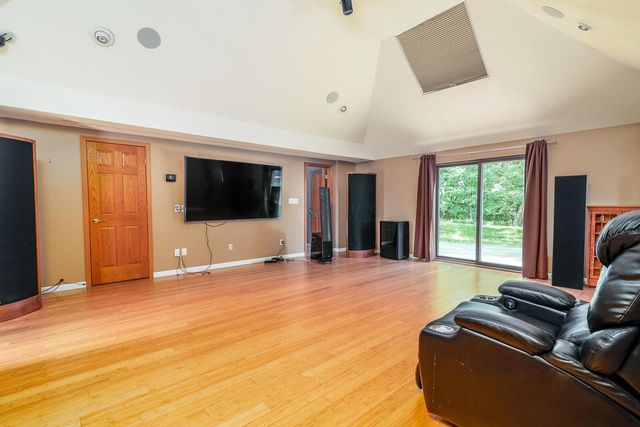 18825 Island Road, Circleville, OH 43113