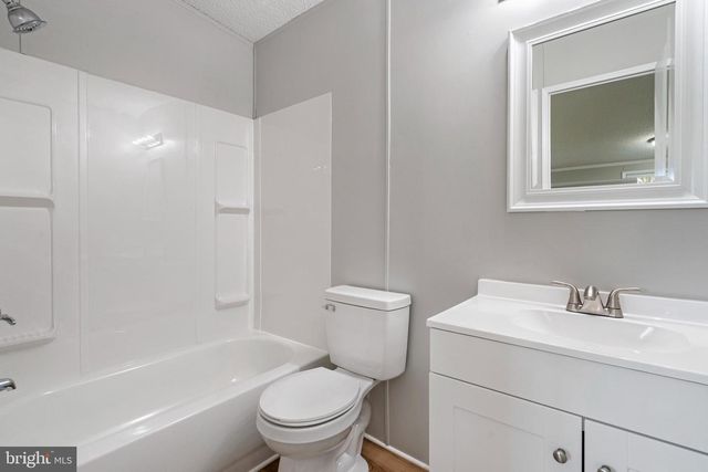3637 WILLIAMSPORT PIKE, Martinsburg, WV 25404
