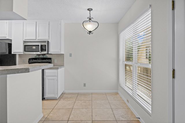2220 Leon ST 203, Austin, TX 78705