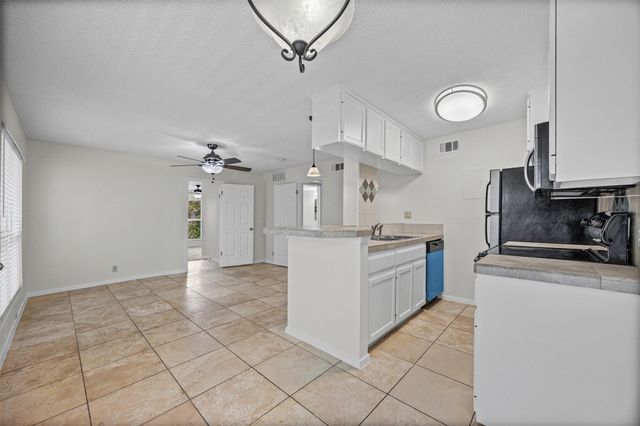 2220 Leon ST 203, Austin, TX 78705