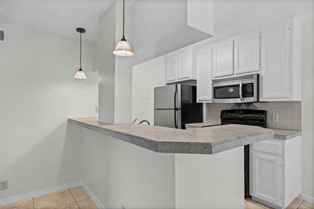 2220 Leon ST 203, Austin, TX 78705