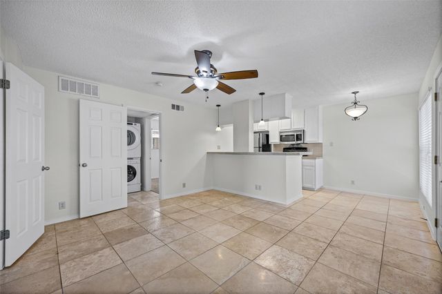 2220 Leon ST 203, Austin, TX 78705
