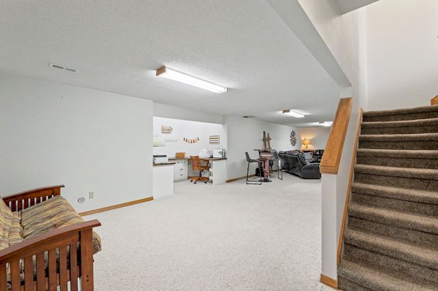 401 N Trail, Mulvane, KS 67110